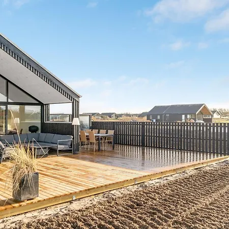 Stenkil - 1-2km From The Sea By Interhome